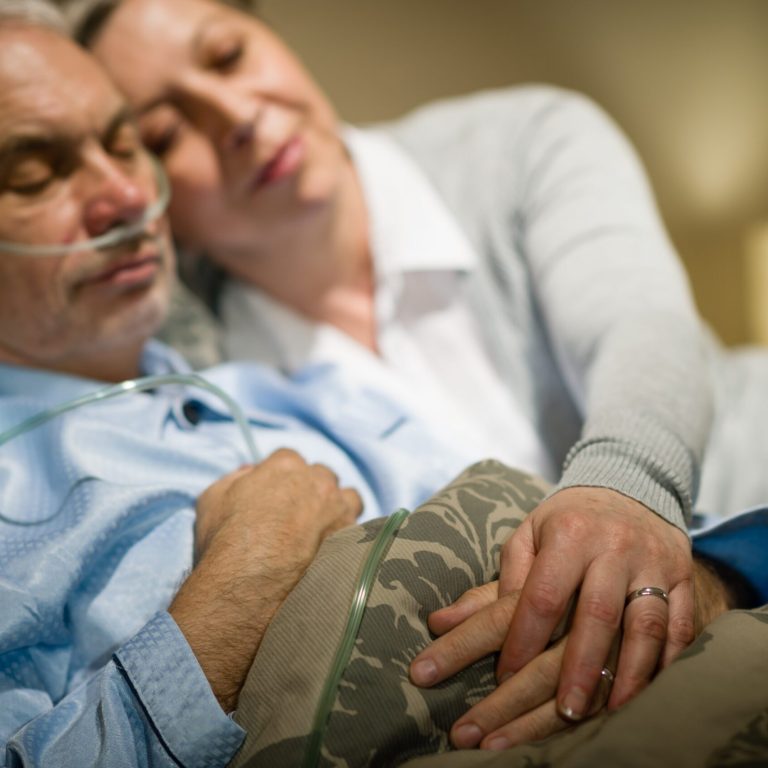 ΒΟΗΘΕΙΑ ΣΕ ΑΣΘΕΝΕΙΣ